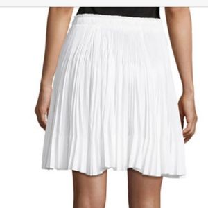 Elegant White Pleated Skirt